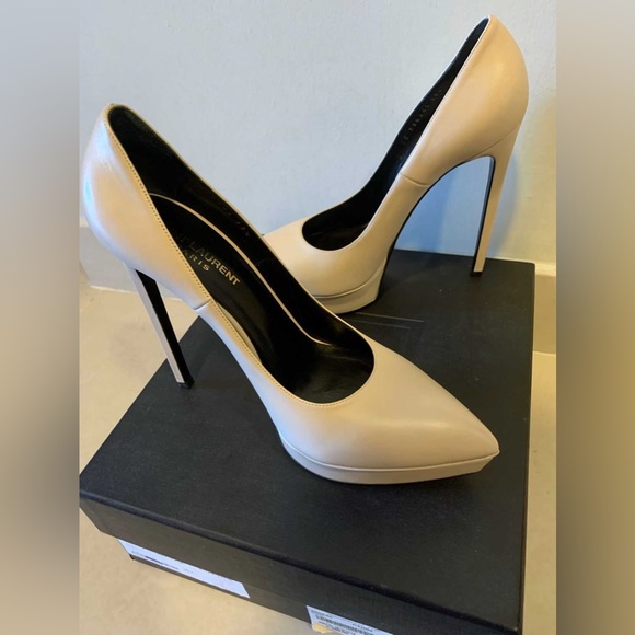 Yves Saint Laurent Heels Janis Pump - Picture 2 of 5